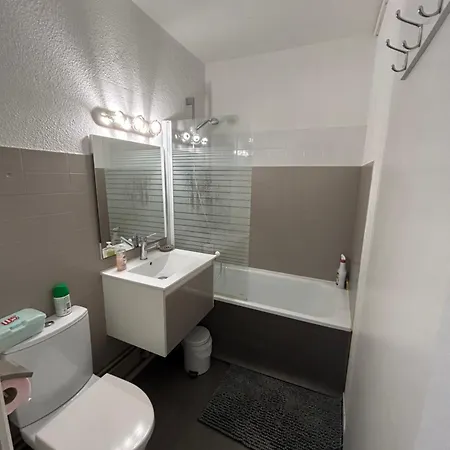 Studio-cabine, Acces Direct Port Et Plage, Les Pieds Dans L'eau Apartman Arcachon